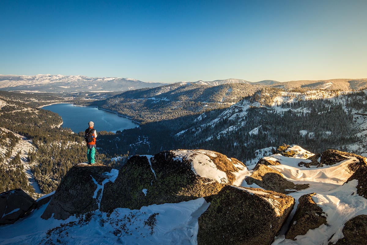 WEB-Donner-Snowshoe-Hiking-7274