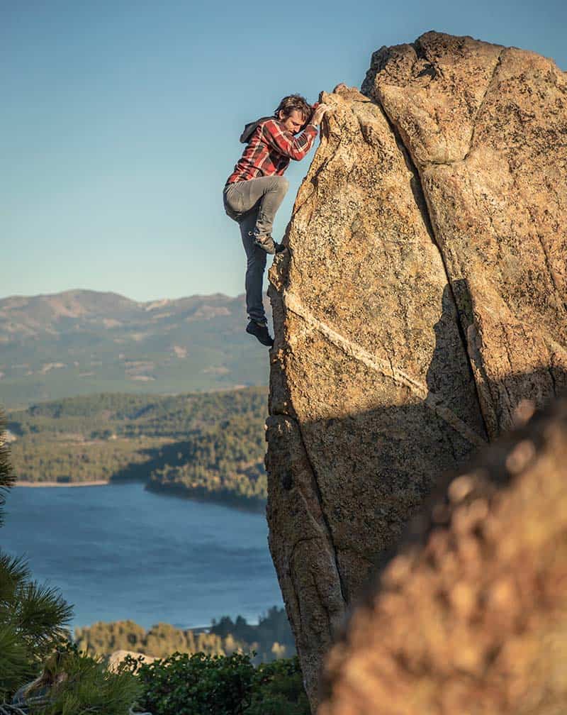 Paul Hamill - Bouldering Donner Summit