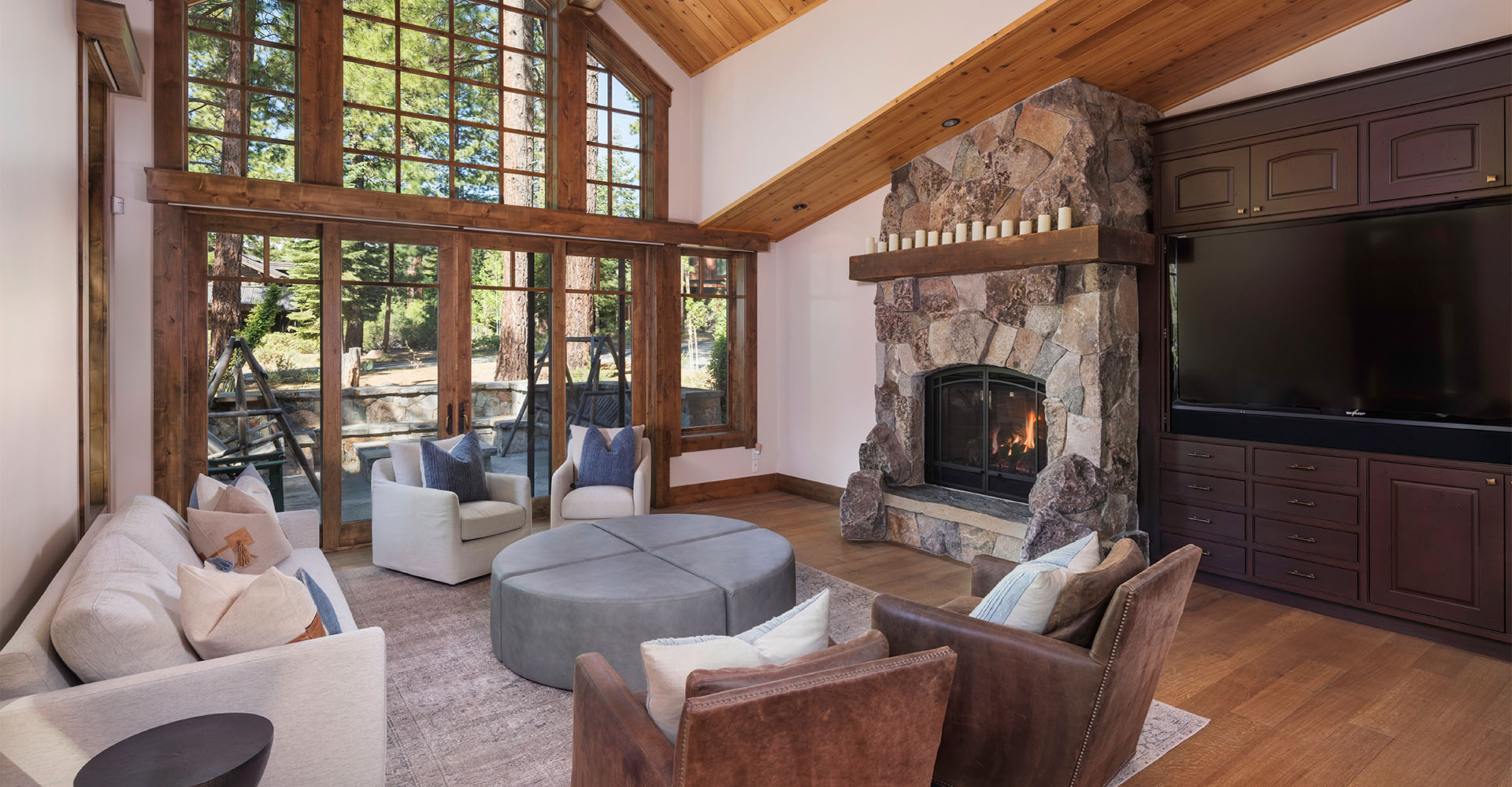 Truckee Luxury Homes for sale - Home Cabin 271 - 10606 Dutton Court. Truckee, Ca 96161