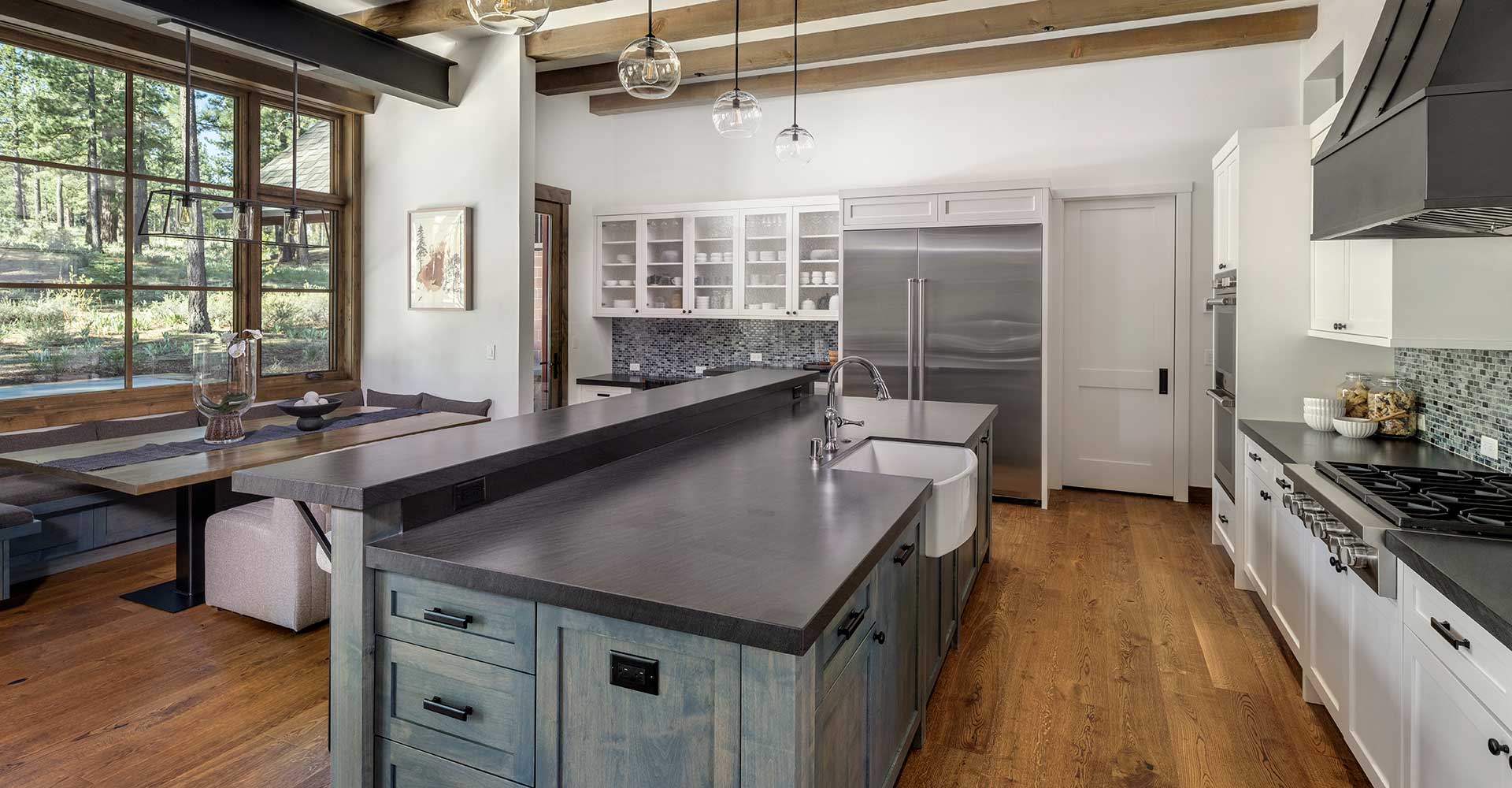 1920-11-Martis-Camp-Realty-home-423-kitchen