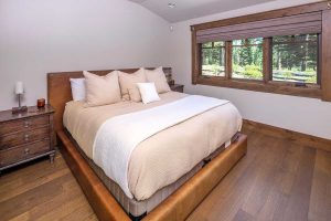 Truckee Luxury Homes for sale - Home Cabin 271 - 10606 Dutton Court. Truckee, Ca 96161