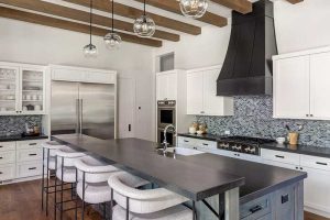 WEB-14-Martis-Camp-Realty-home-423-kitchen-vert