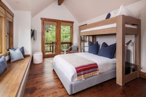 Martis Camp Cabin for sale - 8510 Buena Visa Ct, Truckee, Ca 96161