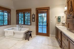 WEB-16-Martis-Camp-Realty-Home-169-170-primary-suite-bath