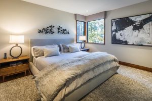 8460 Newhall Drive - Truckee Luxury Homes for sale