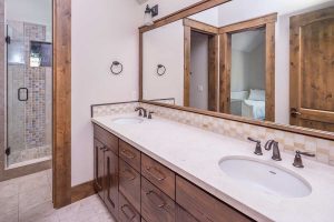 Truckee Luxury Homes for sale - Home Cabin 271 - 10606 Dutton Court. Truckee, Ca 96161