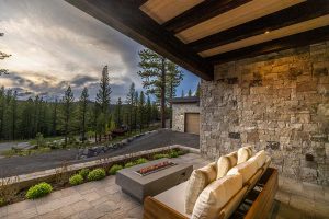 WEB-4-Martis-Camp-Realty-Home-651-front-patio